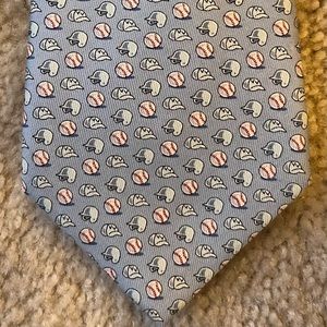 Boys Vineyard Vines baseball tie